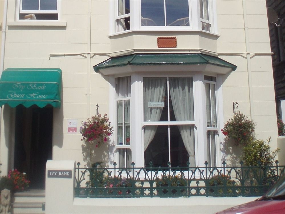 Ivy Bank Guest House Tenby Eksteriør billede