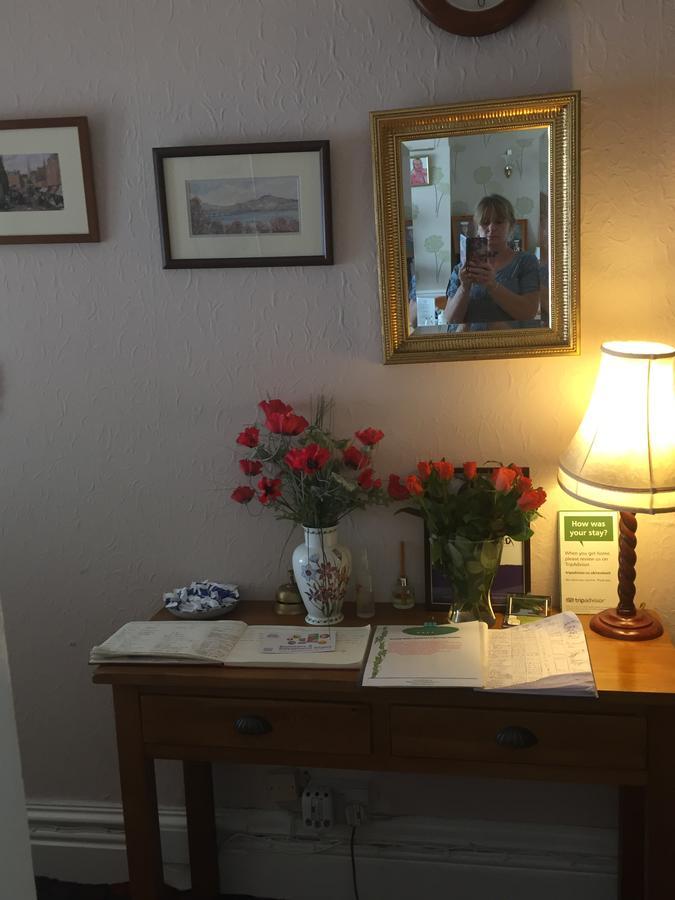 Ivy Bank Guest House Tenby Eksteriør billede